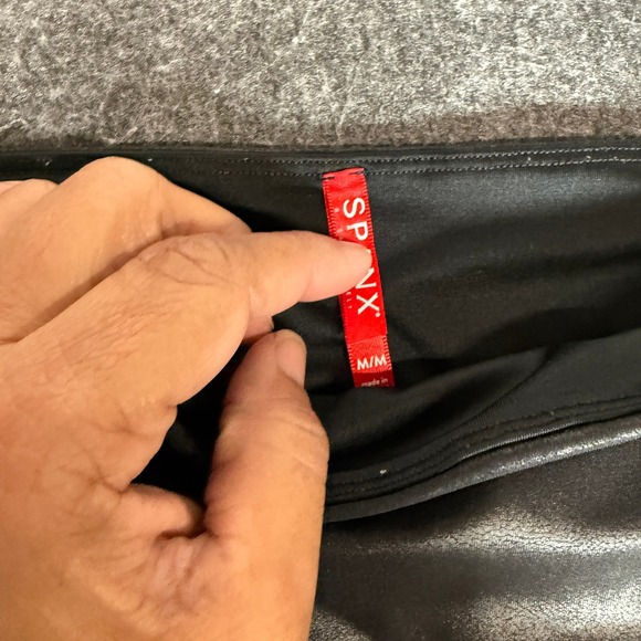 Spanx Faux Leather Moto Leggings Black High Waist Ribbed Panels Medium M - Picture 3 of 9